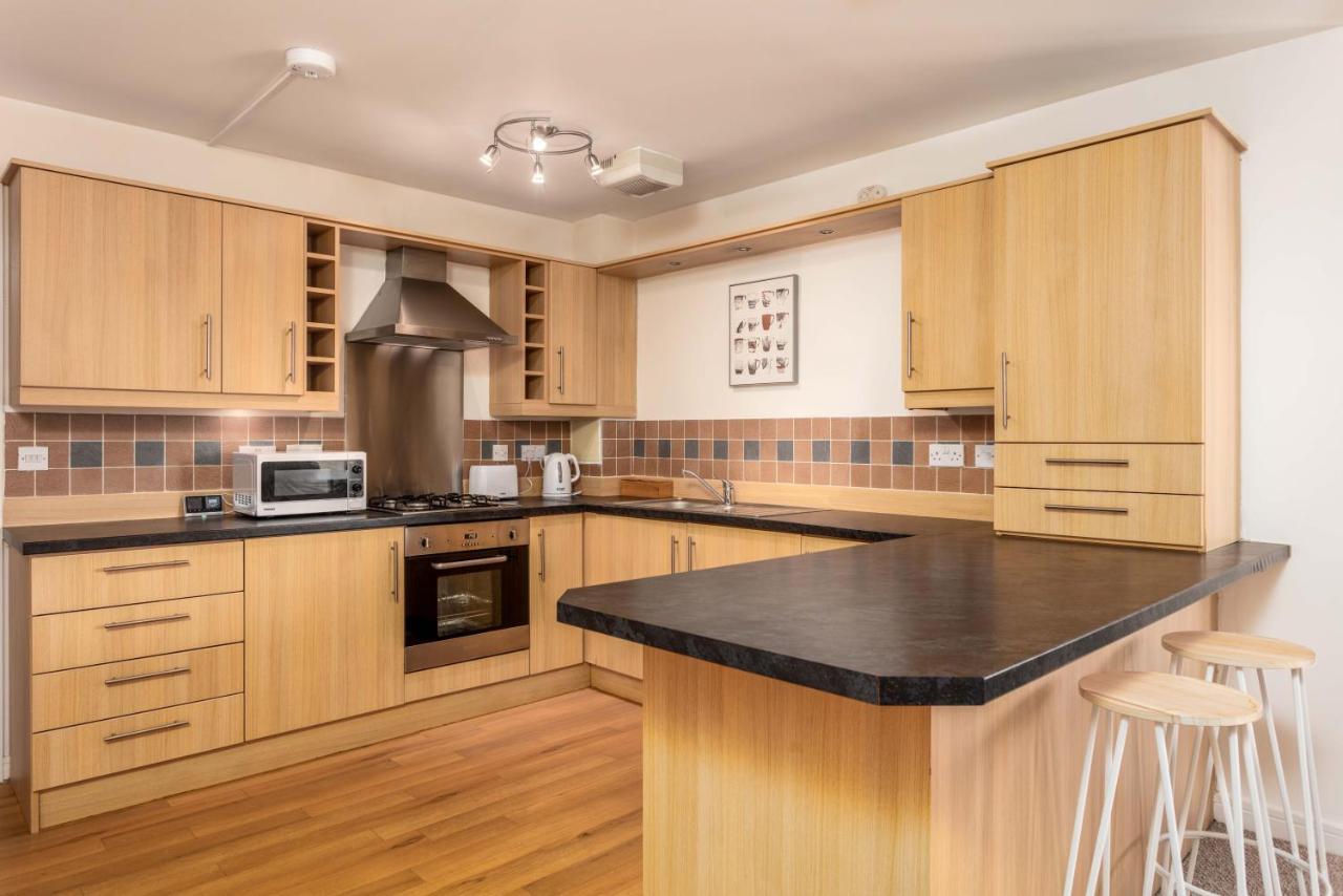 Walker Suite No53 - Donnini Apartments Килмарнок Экстерьер фото